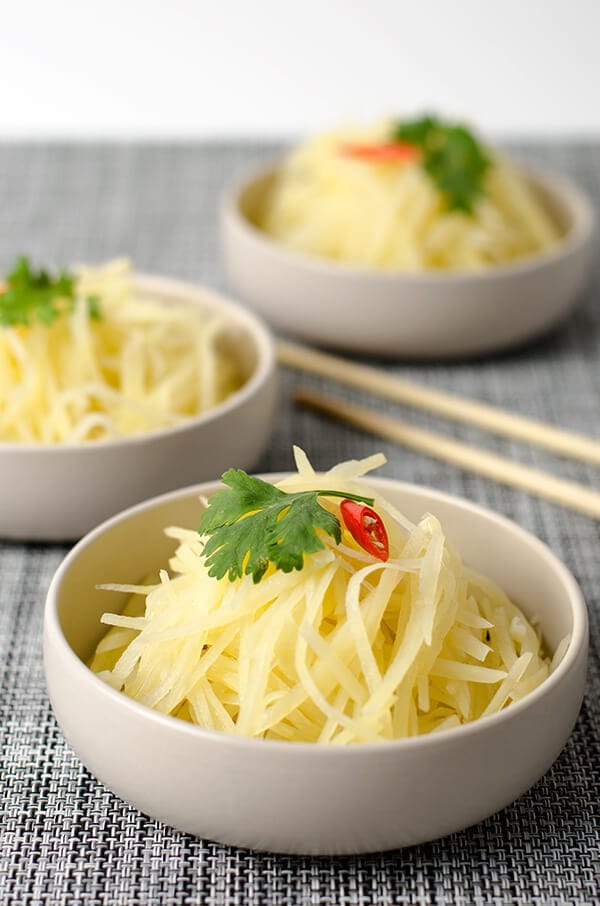 Refreshing Chinese Potato Salad with a Tangy Twist