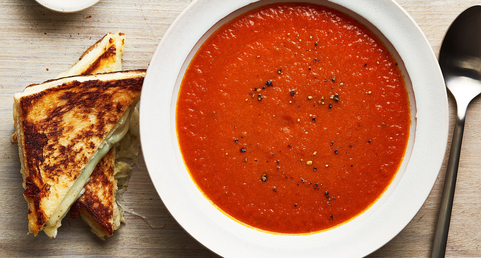 EASY Tomato Soup Recipe