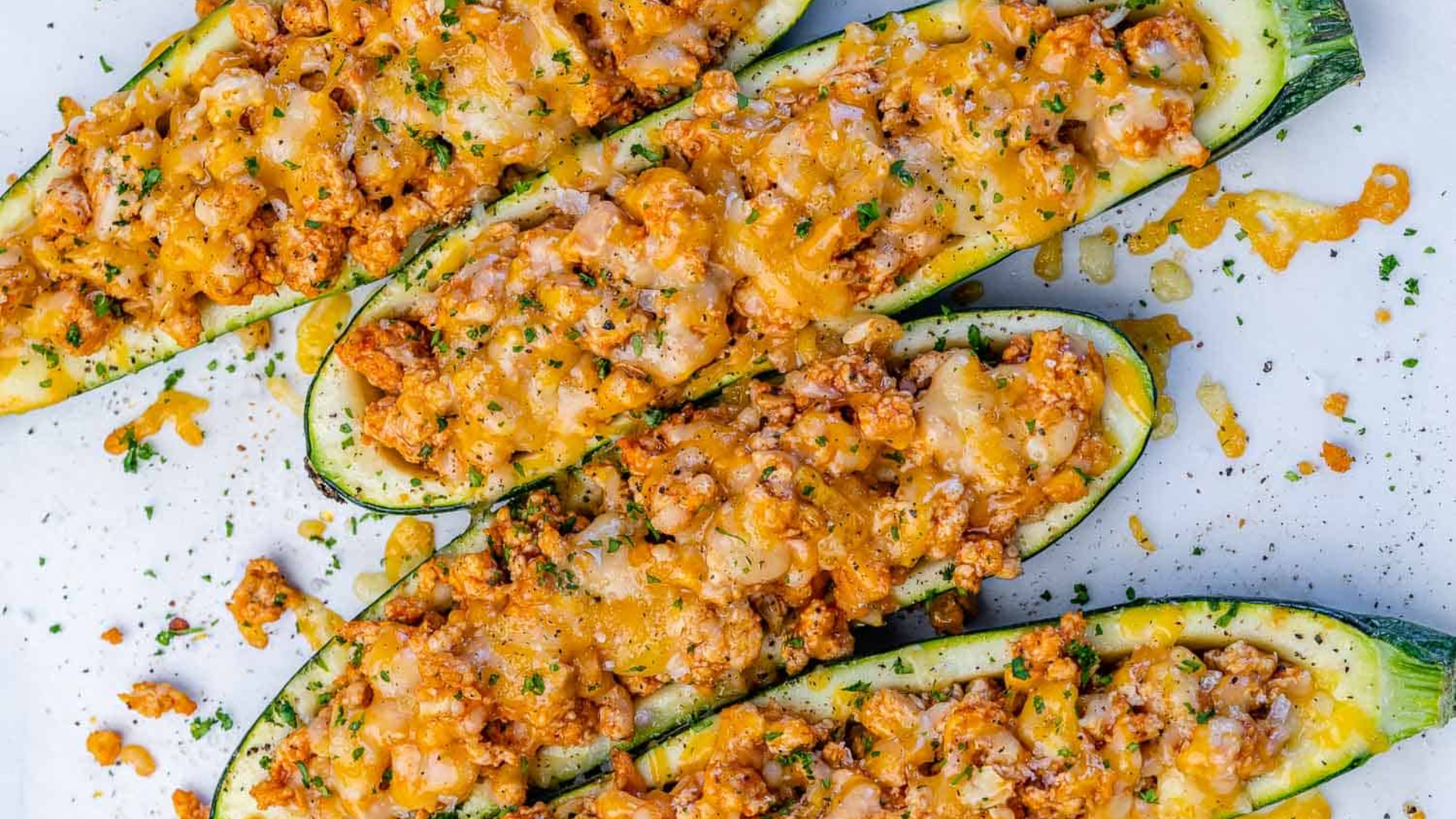 4-Ingredient Low-Carb Buffalo Zucchini Boats