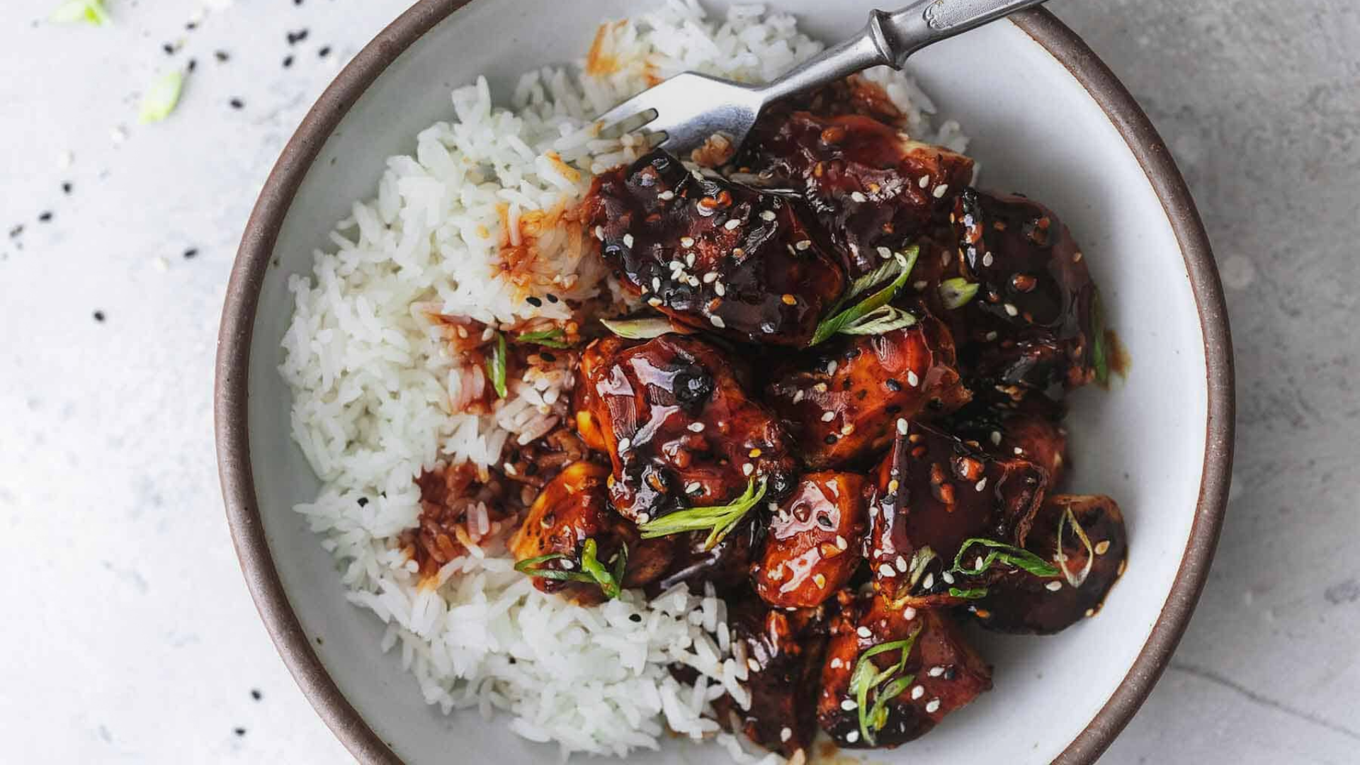 High Protein Korean BBQ Chicken Rice Bowls