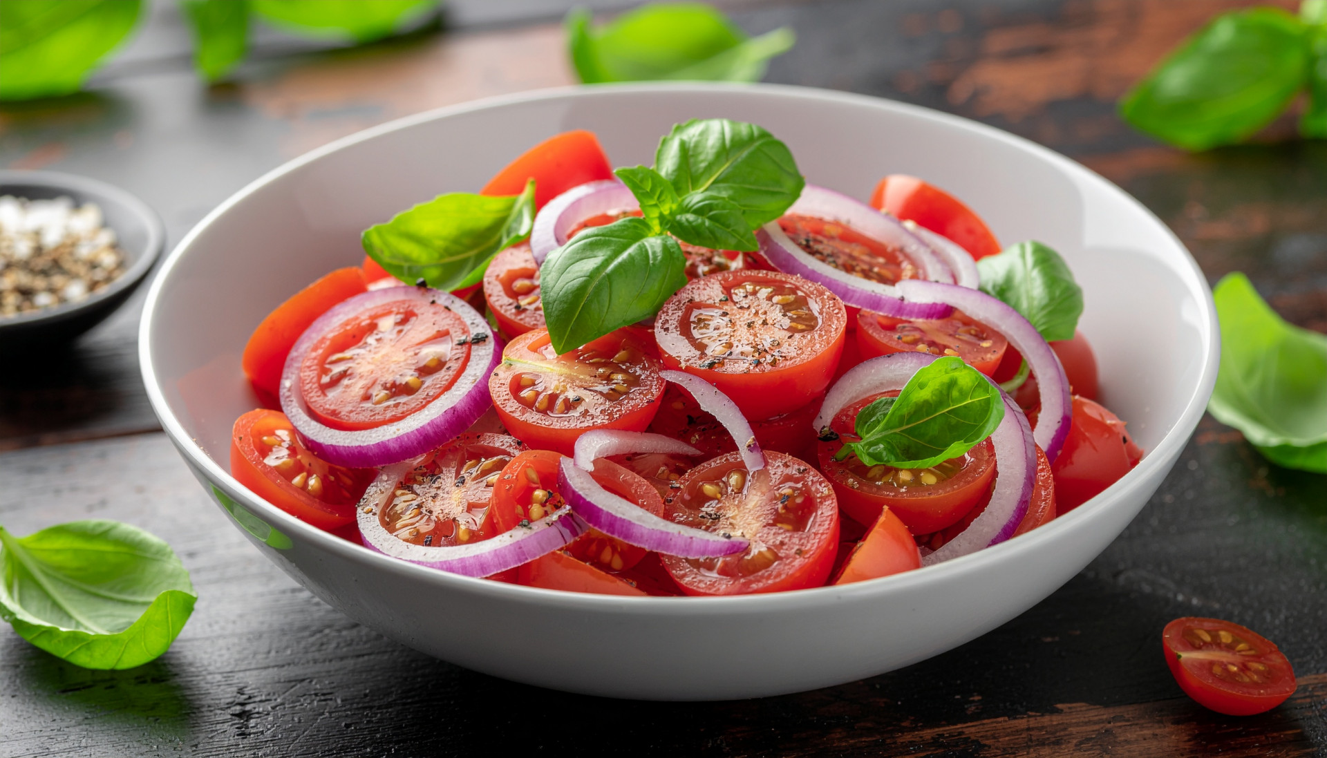 Spicy Marinated Tomato Salad