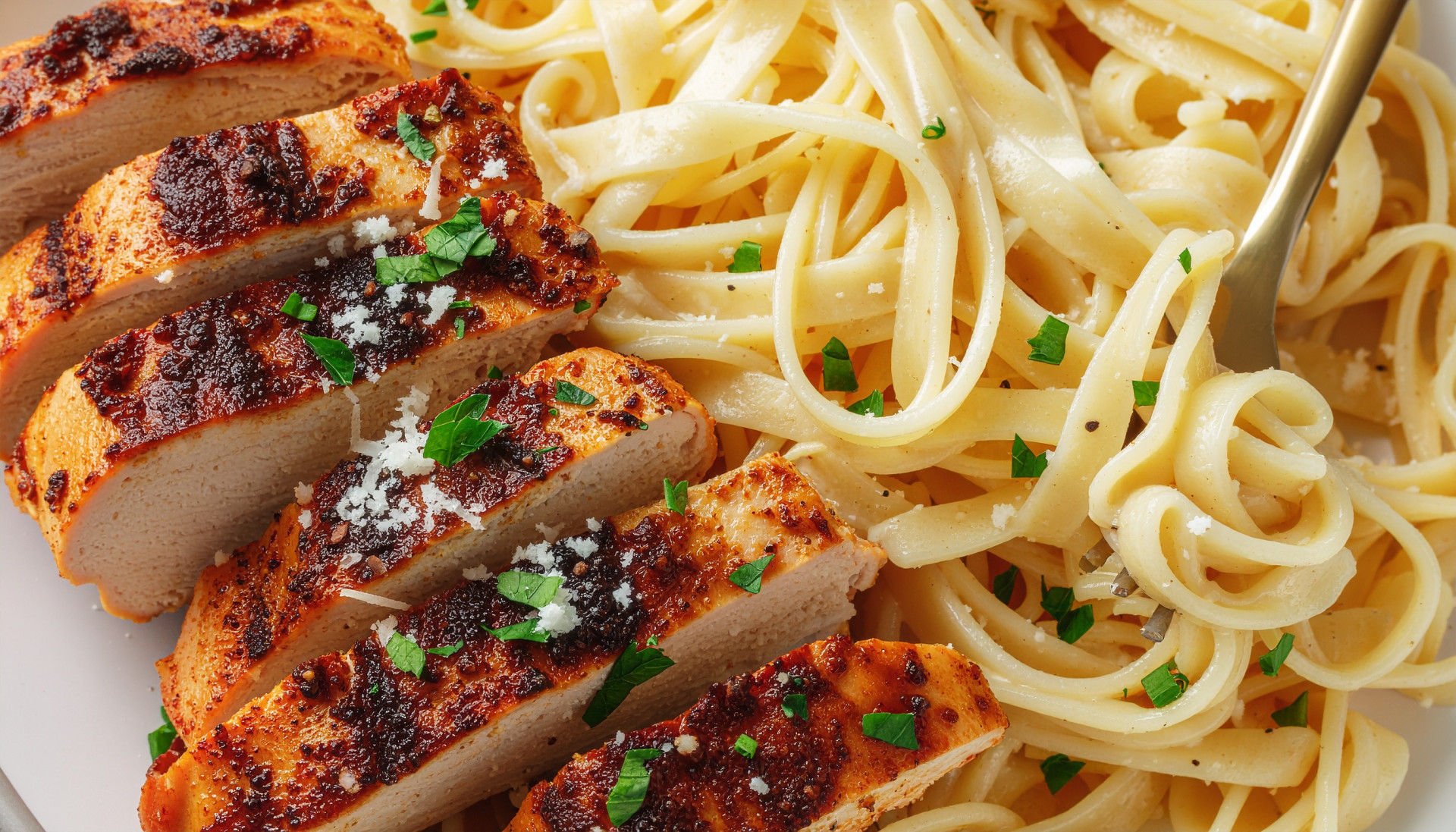 Spicy Creamy Cajun Chicken Linguine in Garlic Parmesan Sauce