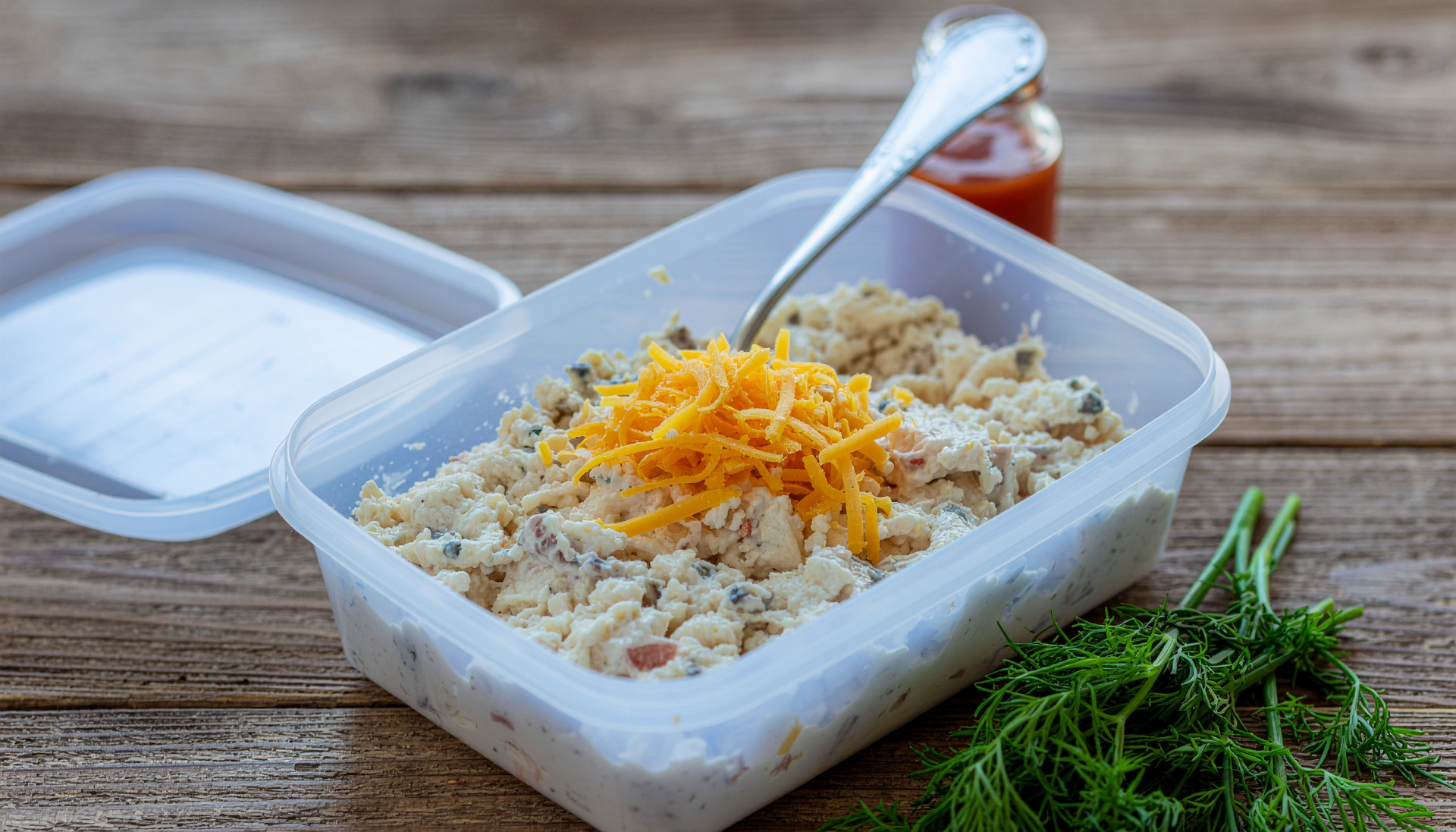 Dill chicken cottage cheese bowl
