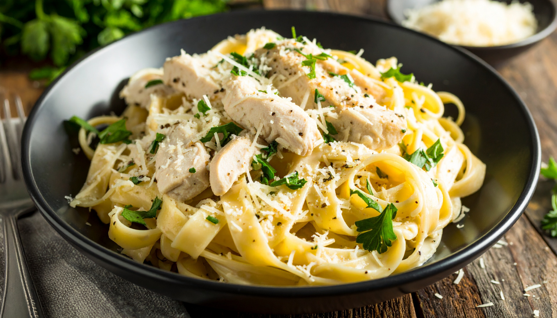 Healthy Chicken Alfredo Pasta