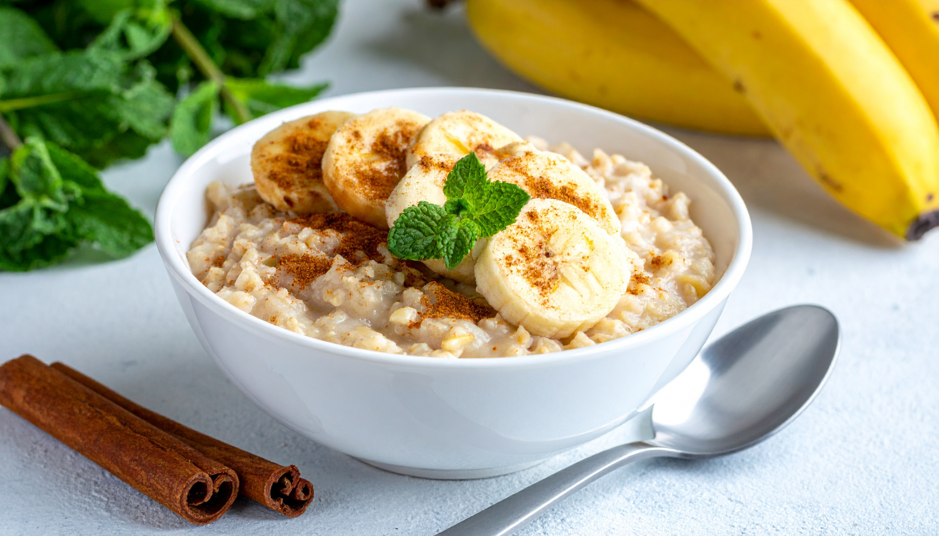 Cinnamon Banana Oatmeal