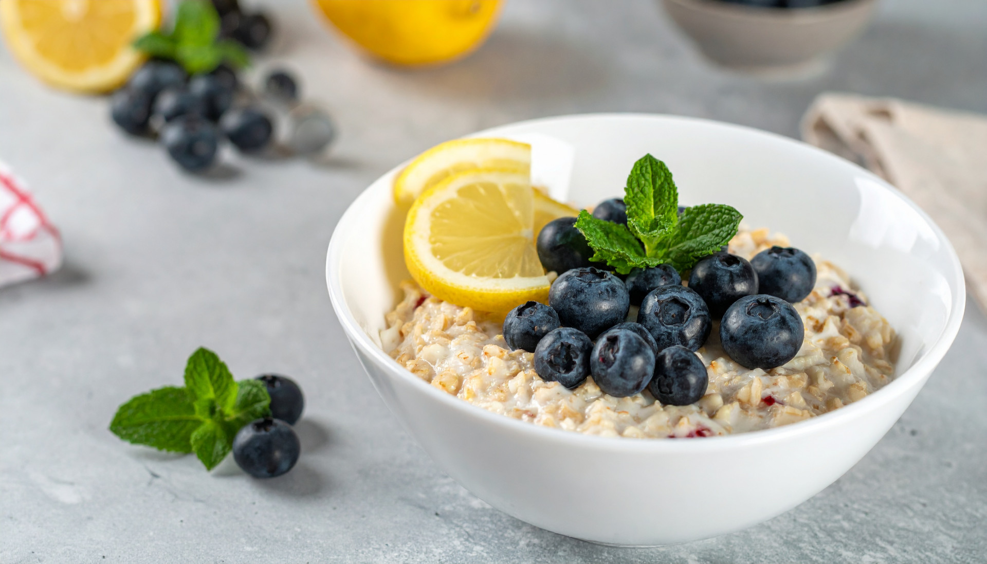 Lemon Blueberry Cottage Cheese Overnight Oats