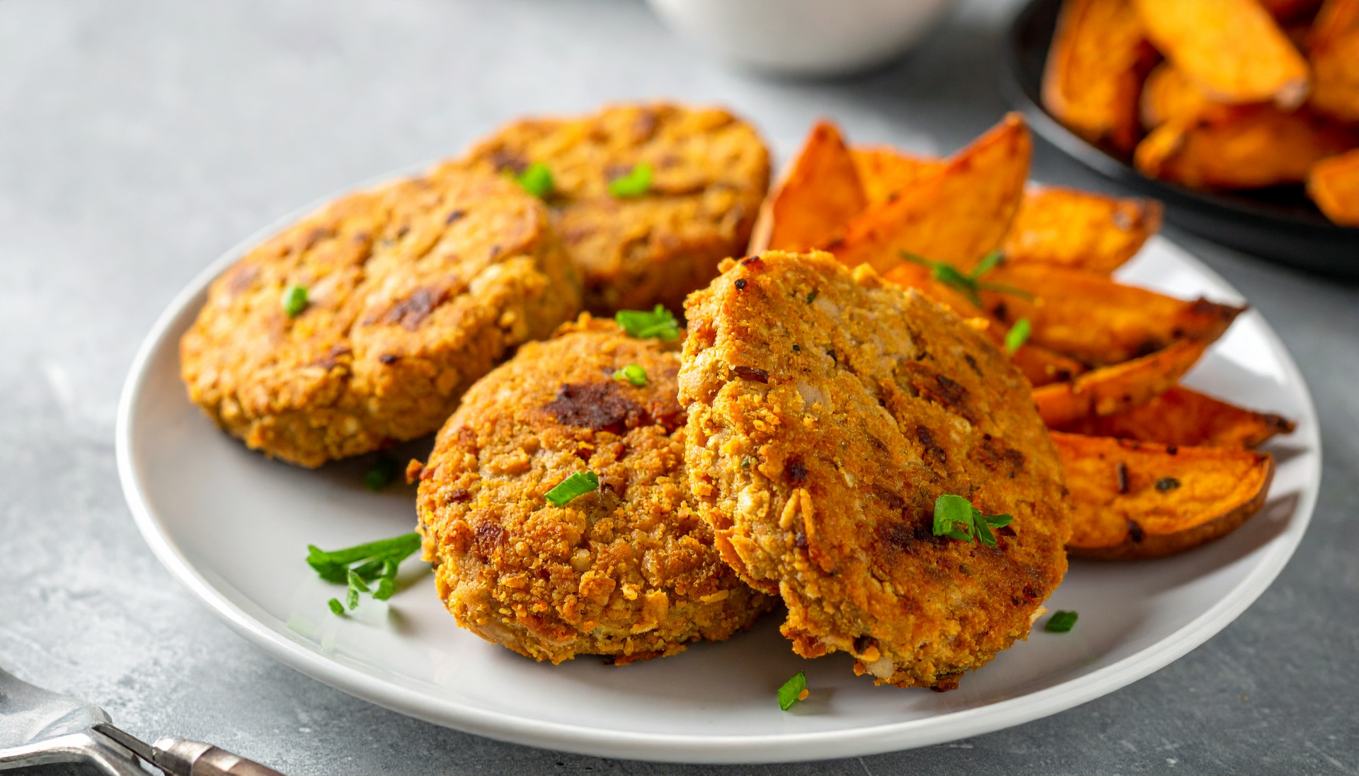 Crispy Tuna-Oat Cakes with Sweet Potato Wedges