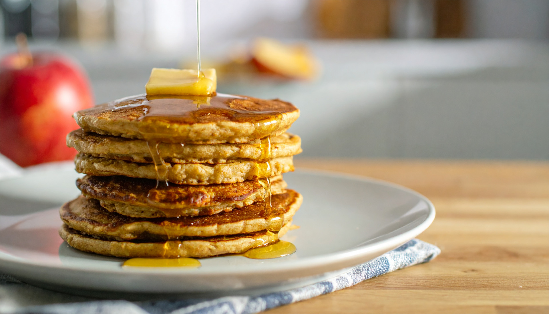 Warm Apple Pie Oat Pancakes
