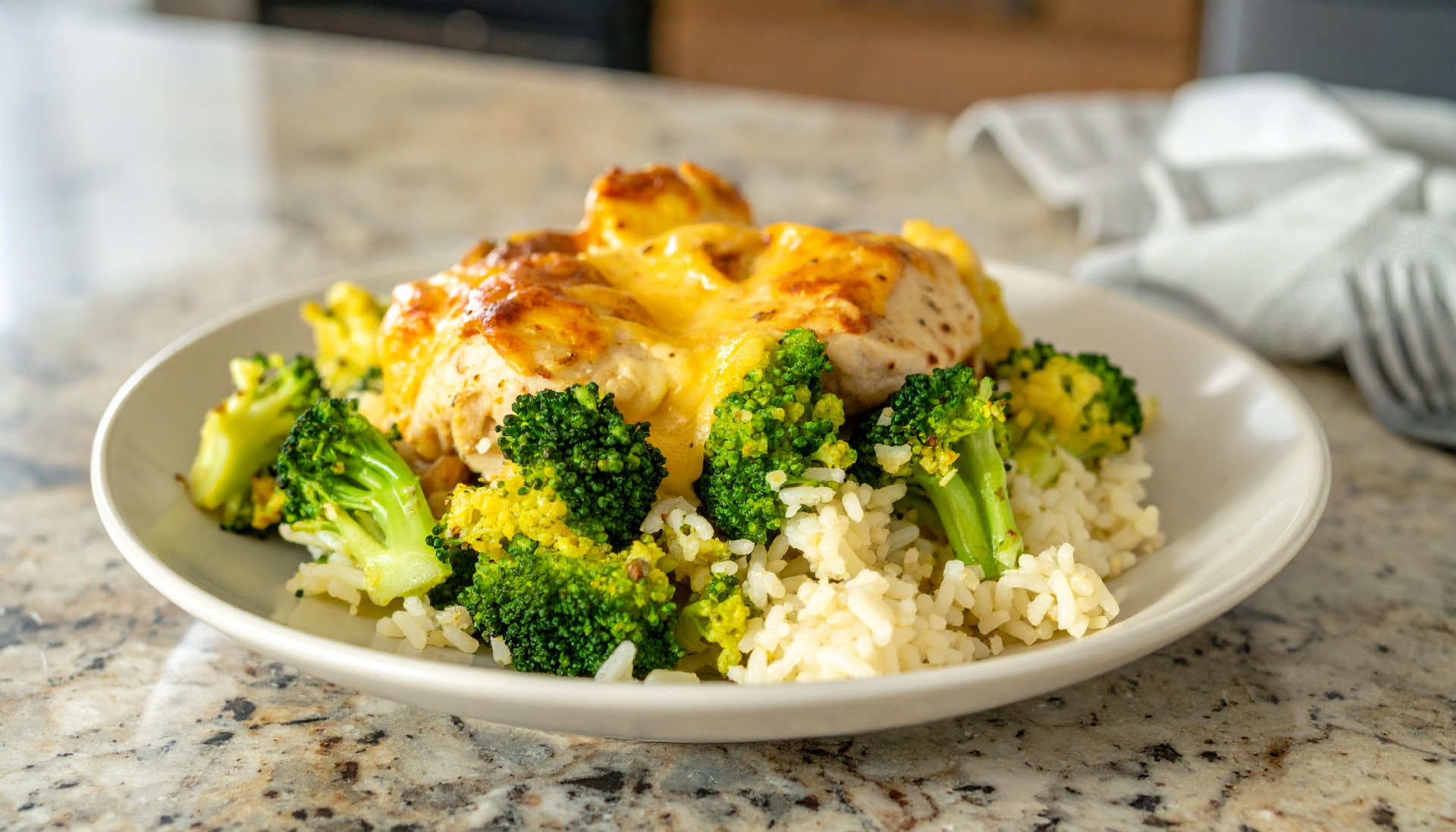 One-Pot Cheesy Chicken, Broccoli & Rice