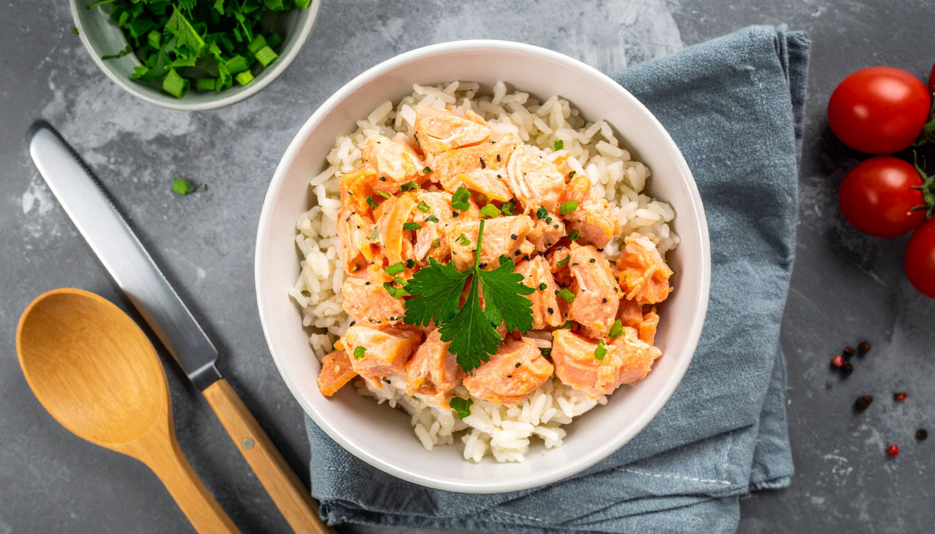 Canned salmon salad and rice bowl